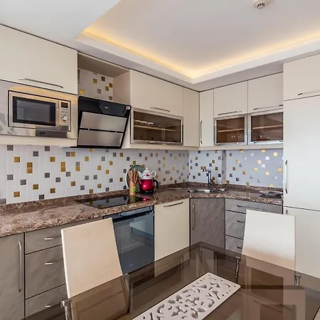 Pleasant With Shared Pools And Fantastic Sea View Near Beach In Apartment