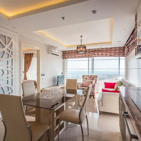 Pleasant With Shared Pools And Fantastic Sea View Near Beach In Apartamento *